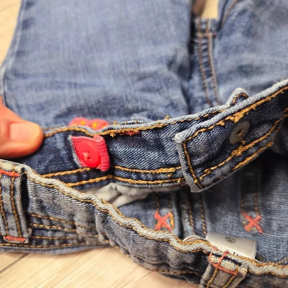Old Navy jeans with crochet flowers 5T